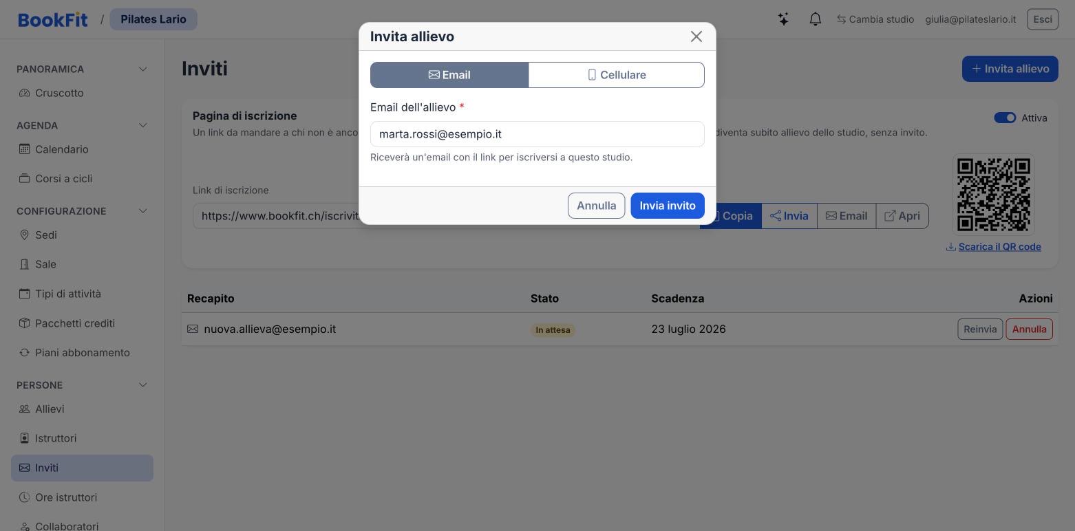 Finestra «Invita allievo» con la scelta fra email e cellulare